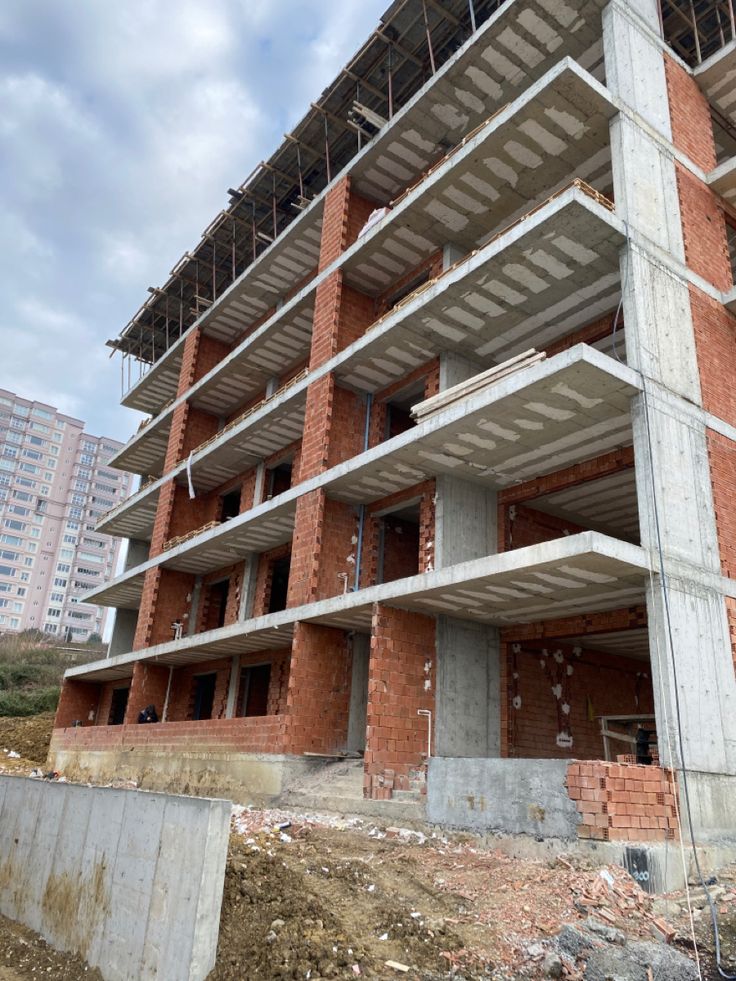 construcciones en Cusco y Puerto Maldonado